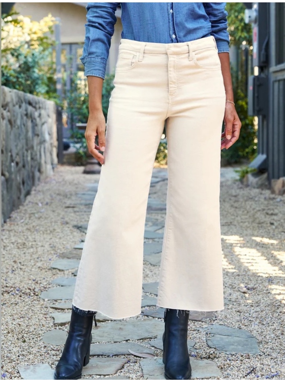 Frank & Eileen GALWAY 26"
Wide Leg Jean Pants Size 26 Almond